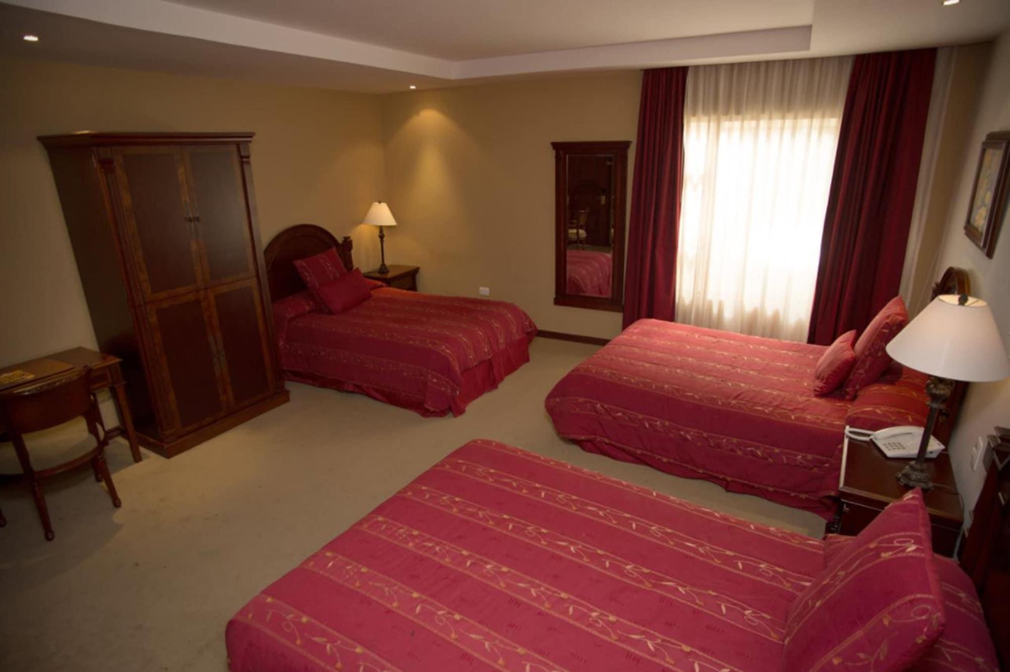 Grand Victoria Boutique Hotel โลจา ภายนอก รูปภาพ