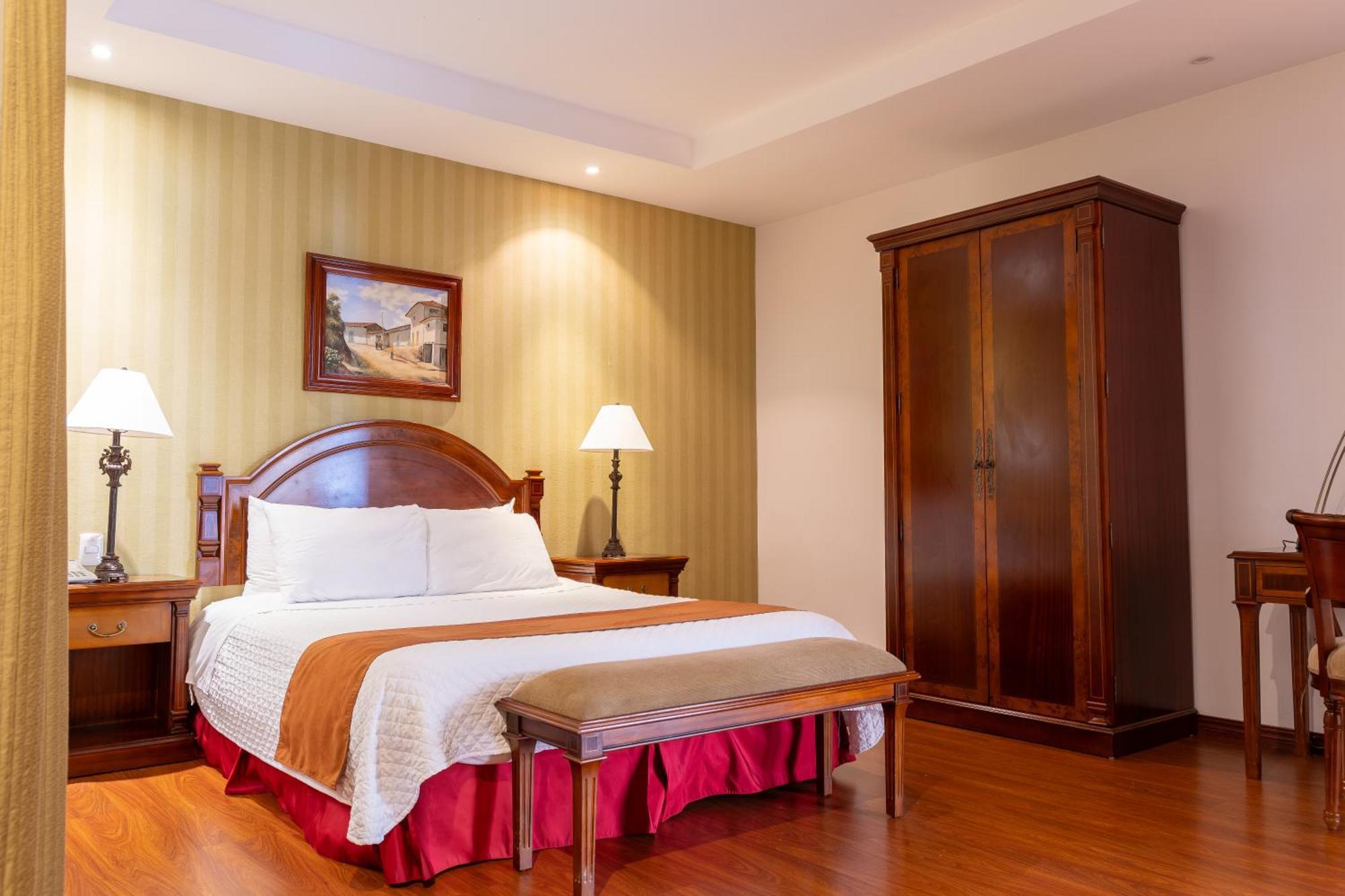 Grand Victoria Boutique Hotel โลจา ภายนอก รูปภาพ