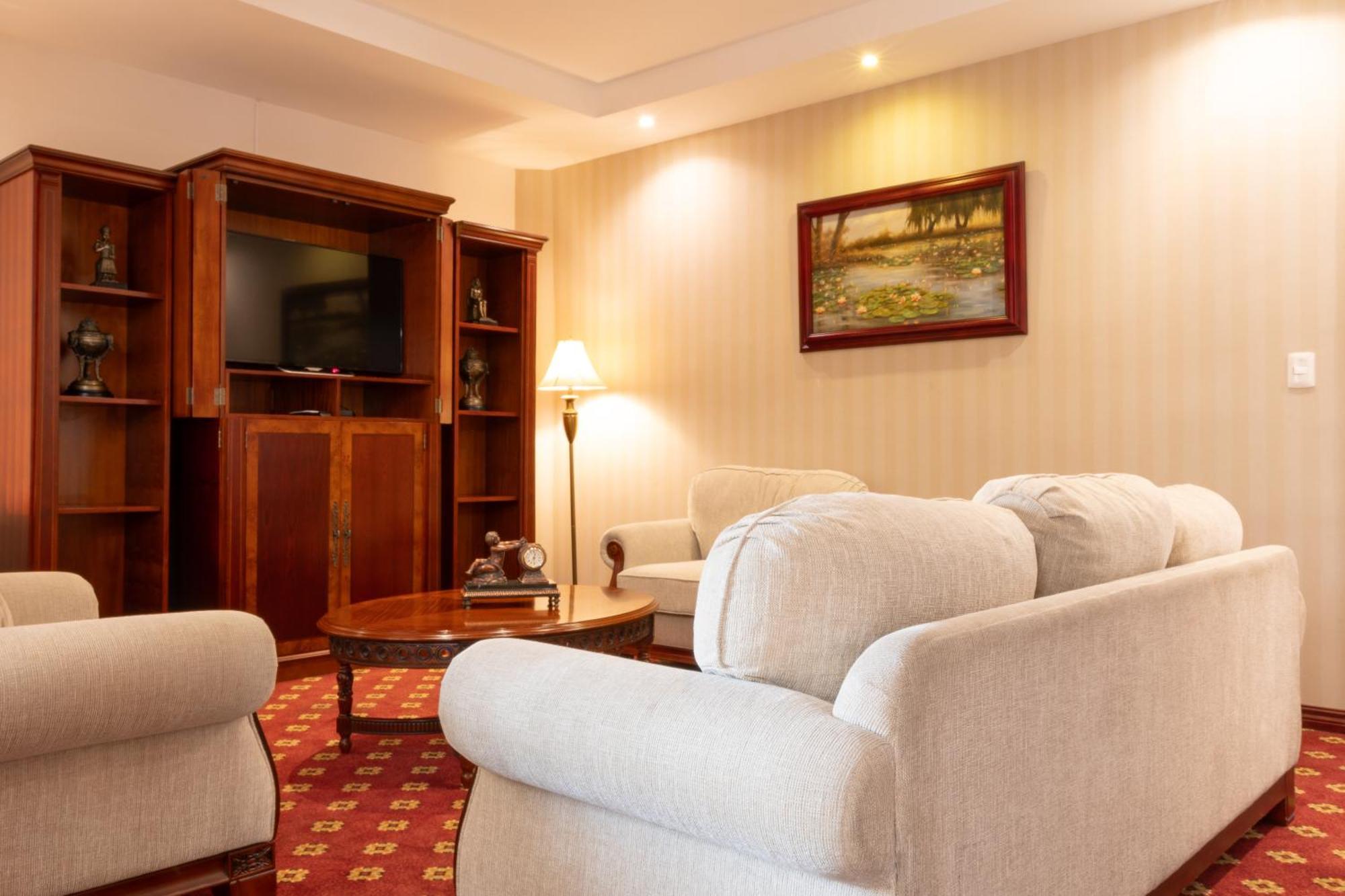 Grand Victoria Boutique Hotel โลจา ภายนอก รูปภาพ