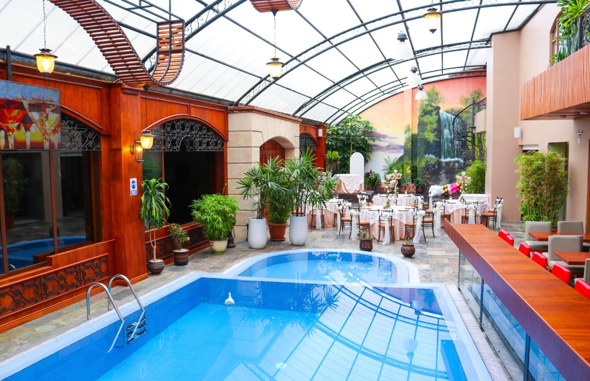 Grand Victoria Boutique Hotel โลจา ภายนอก รูปภาพ