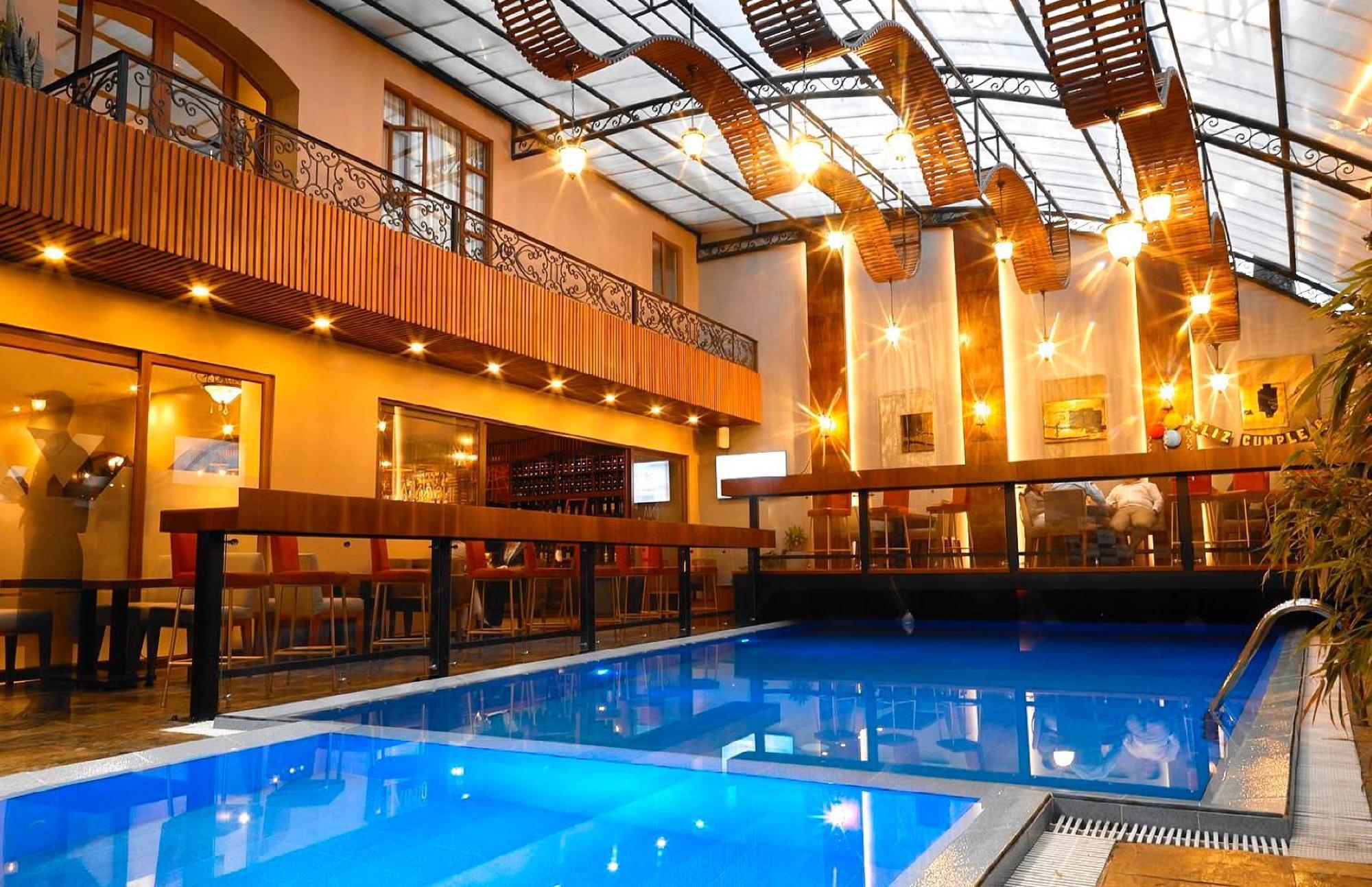 Grand Victoria Boutique Hotel โลจา ภายนอก รูปภาพ